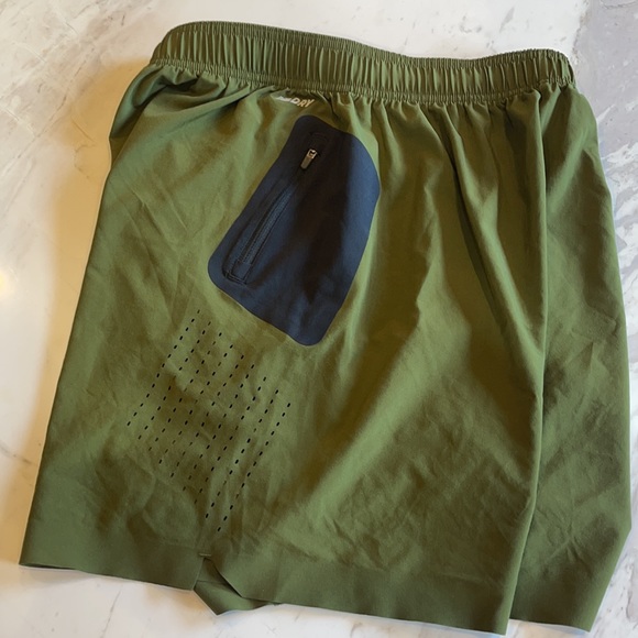 New Balance x J.Crew 7” Shift Workout Short - Picture 5 of 6